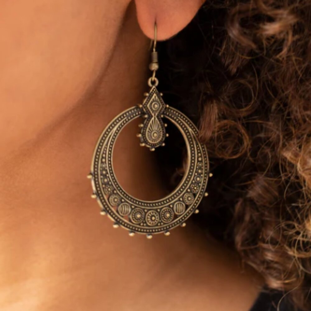 Boho-chic style brass hoop earrings!